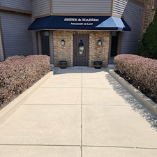Concrete-Cleaning-and-Awning-Washing-in-Fort-Wayne-IN 4