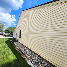 Pressure-Washing-Boost-for-This-Cameron-Creek-Home-in-New-Haven 1