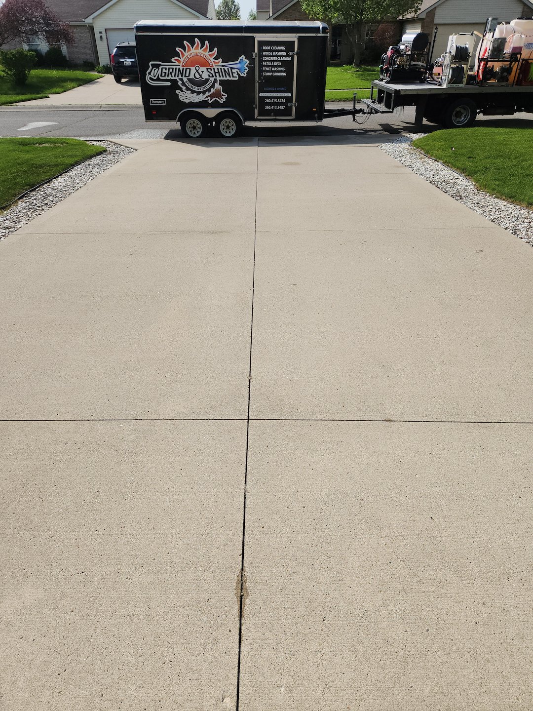 Pressure Washing Fort Wayne – House & Driveway Transformation