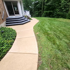 Professional-Driveway-and-Garage-Floor-Cleaning-in-Fort-Wayne-Beaver-Ave-46807 4