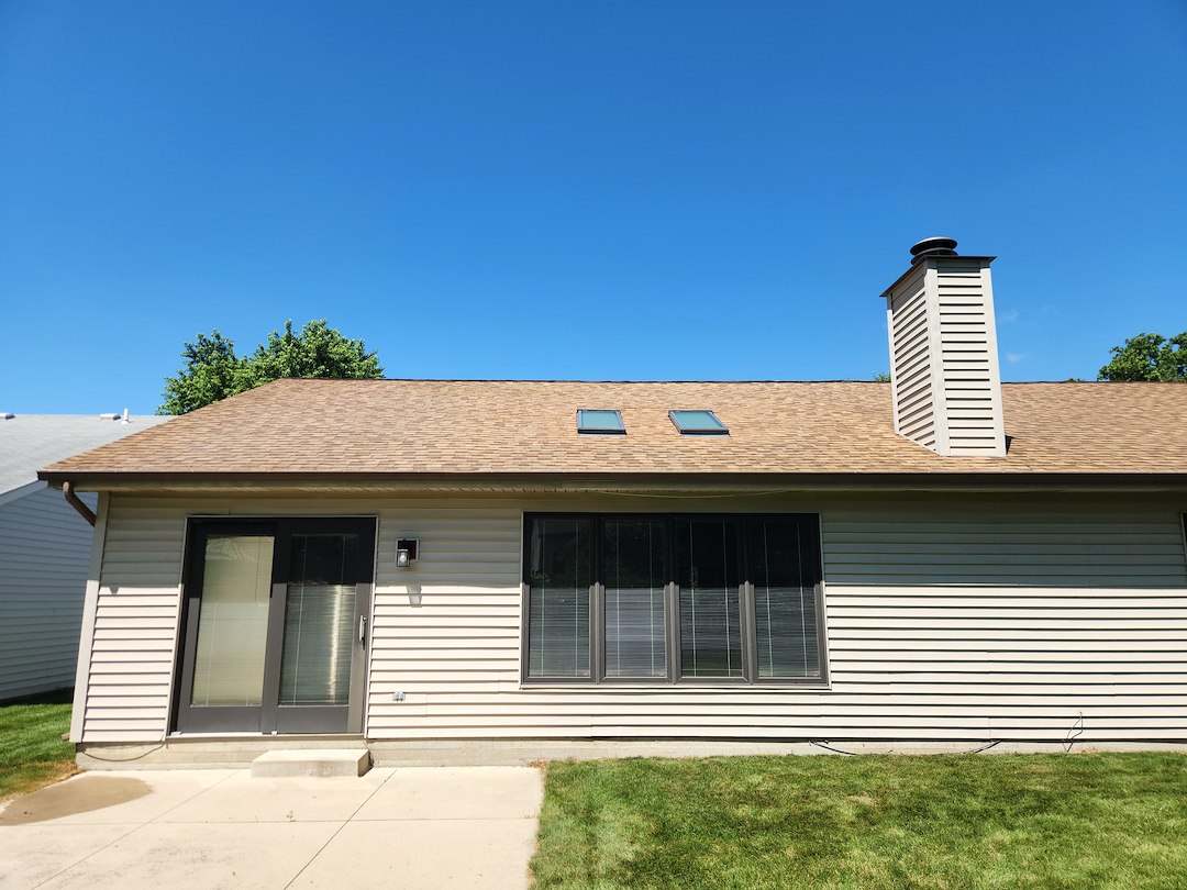 Roof Cleaning Fort Wayne – Black Streak Removal on a 46804 Home